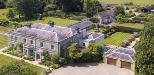 8 celebrity homes that went up for sale over the past 12 months