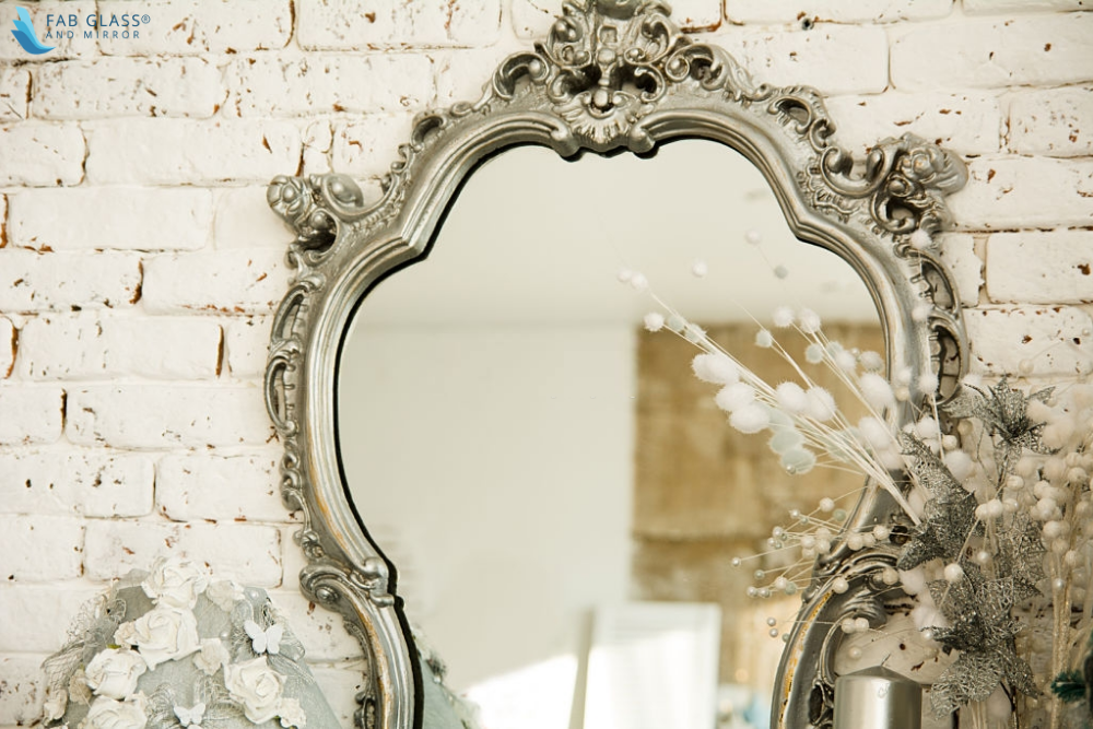 Antiques mirrors